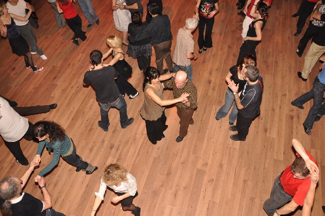 min 2009 02 01 station danse 240